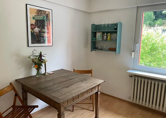 Blick Ins Gruene, Nah Am Zentrum Trier